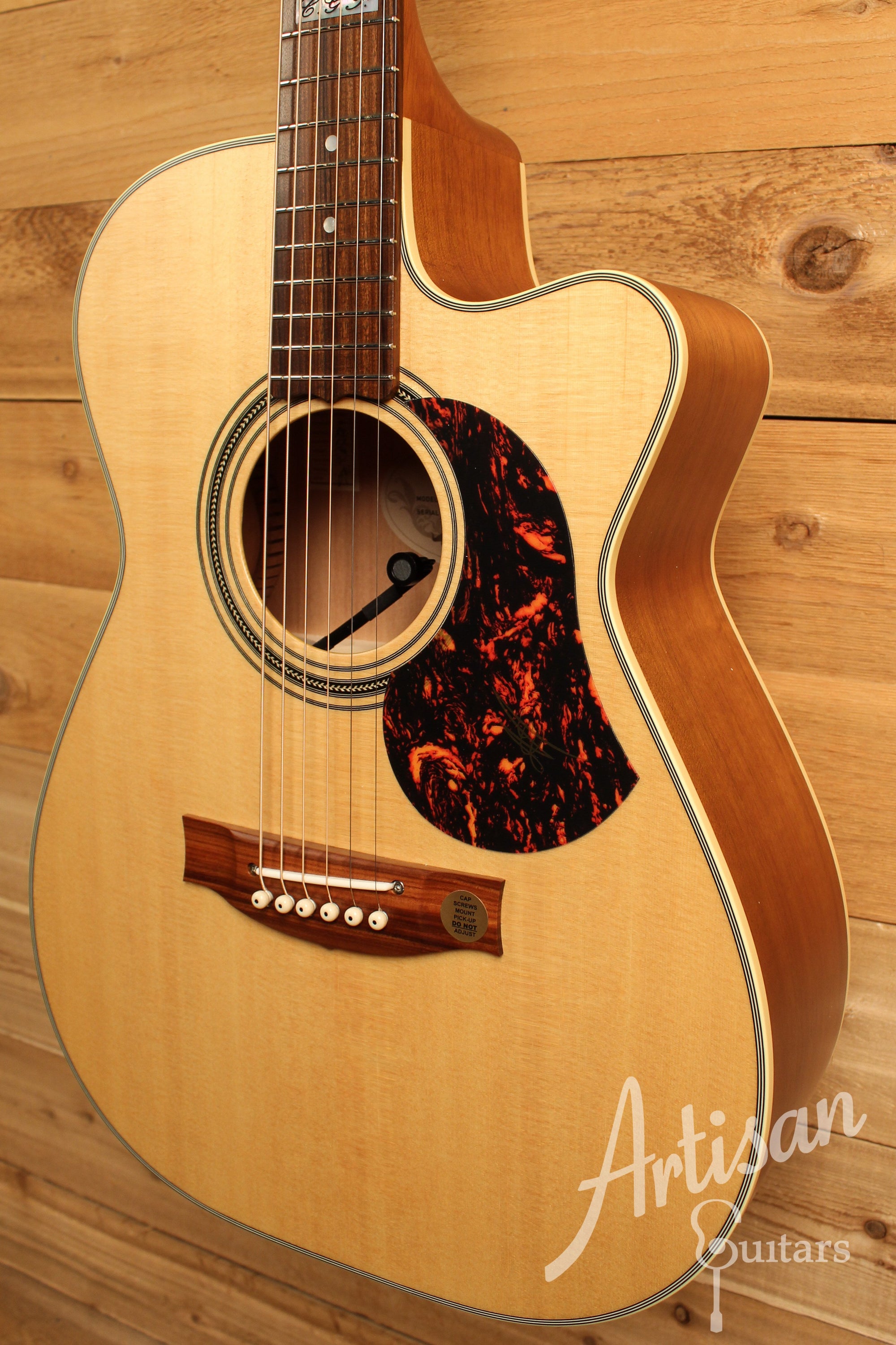 Maton EBG 808C TE Tommy Emmanuel Signature Guitar w/ Cutaway ID-12688 - Artisan Guitars
