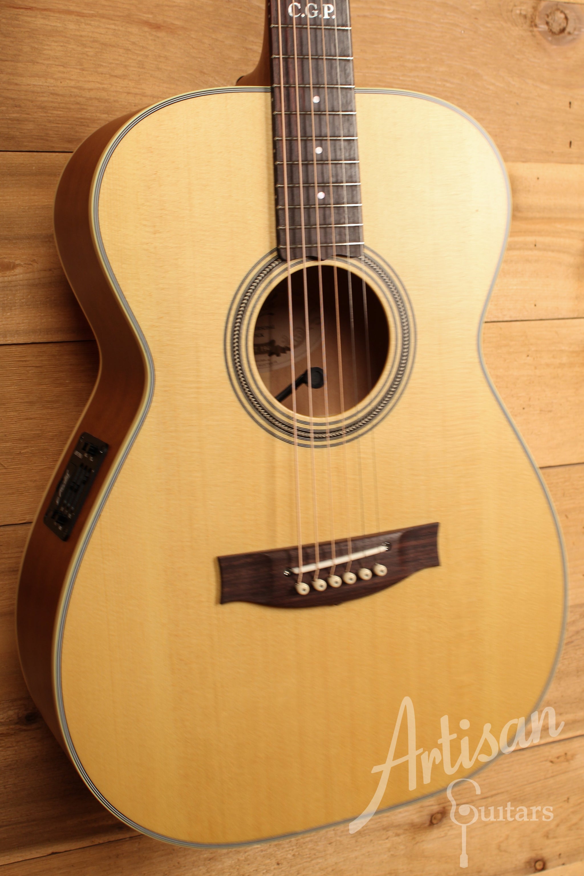 Maton T.E Personal Guitar Sitka Spruce and AAA"Bees Wings" Queensland Maple ID-11826 - Artisan Guitars