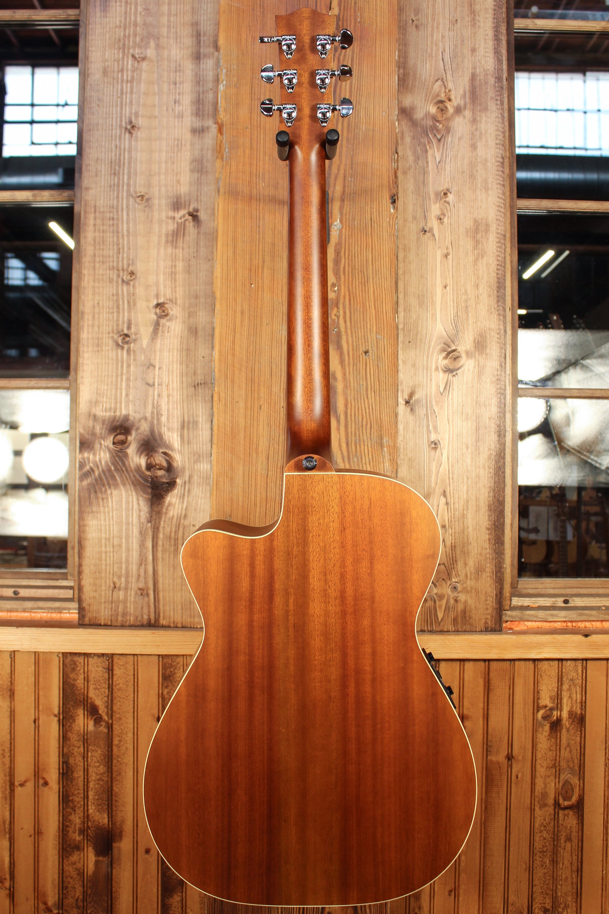 Maton EBG 808C TE Tommy Emmanuel Signature Guitar Cutaway ID-13790 - Artisan Guitars