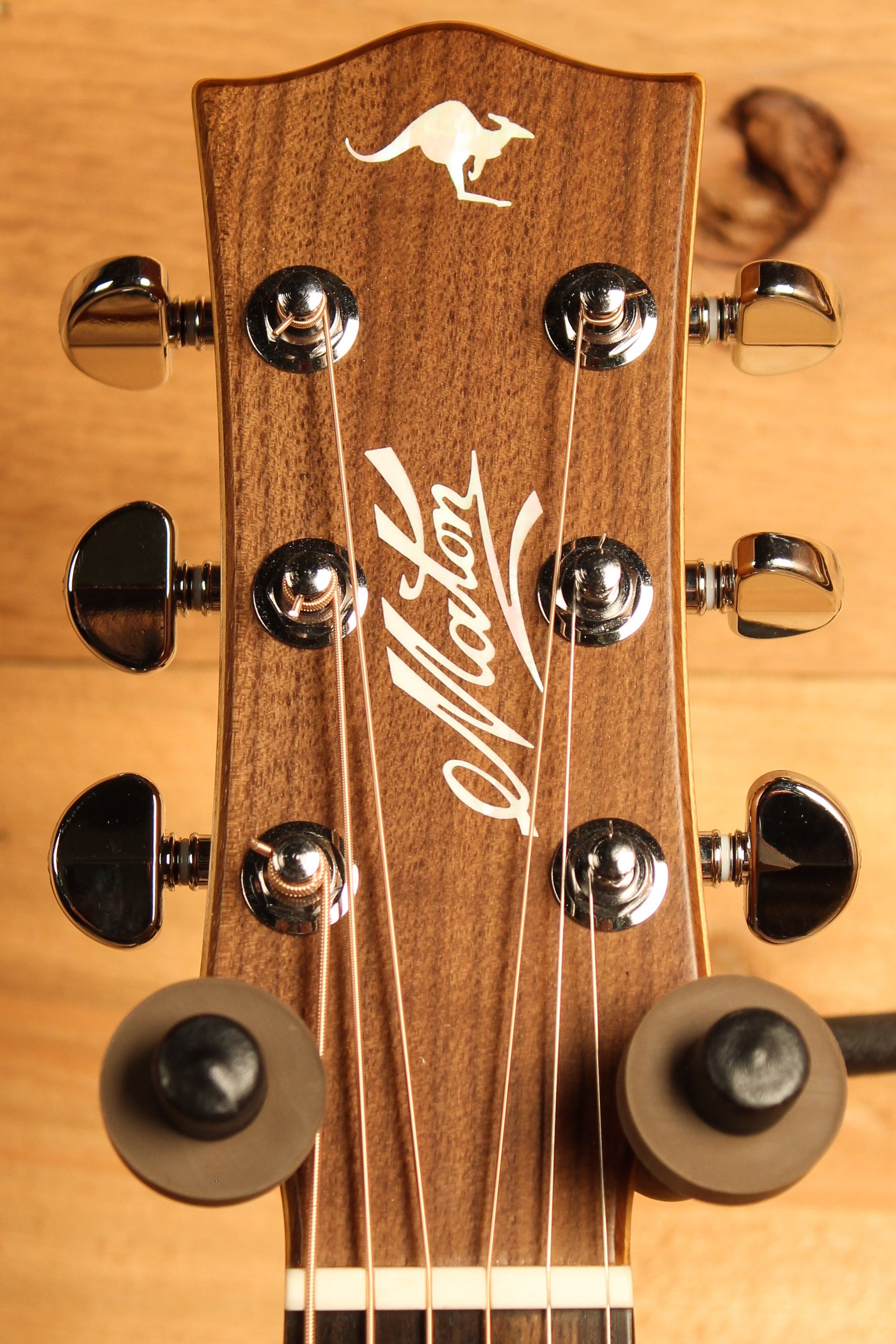 Maton EBG 808 TE Tommy Emmanuel Signature Guitar ID-13610 - Artisan Guitars