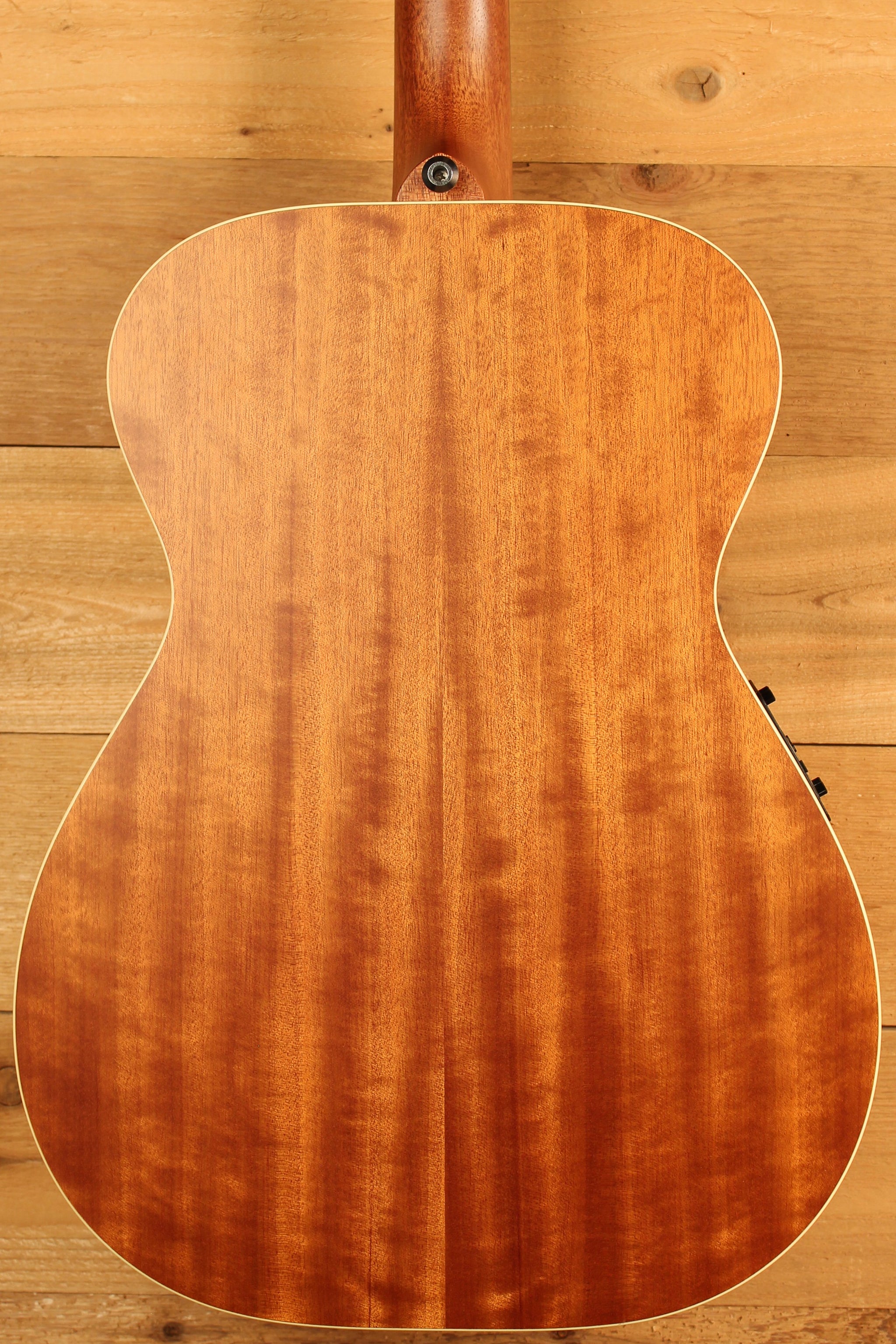 Maton Custom Shop T.E Personal Guitar Sitka Spruce & Queensland Maple ID-13619 - Artisan Guitars