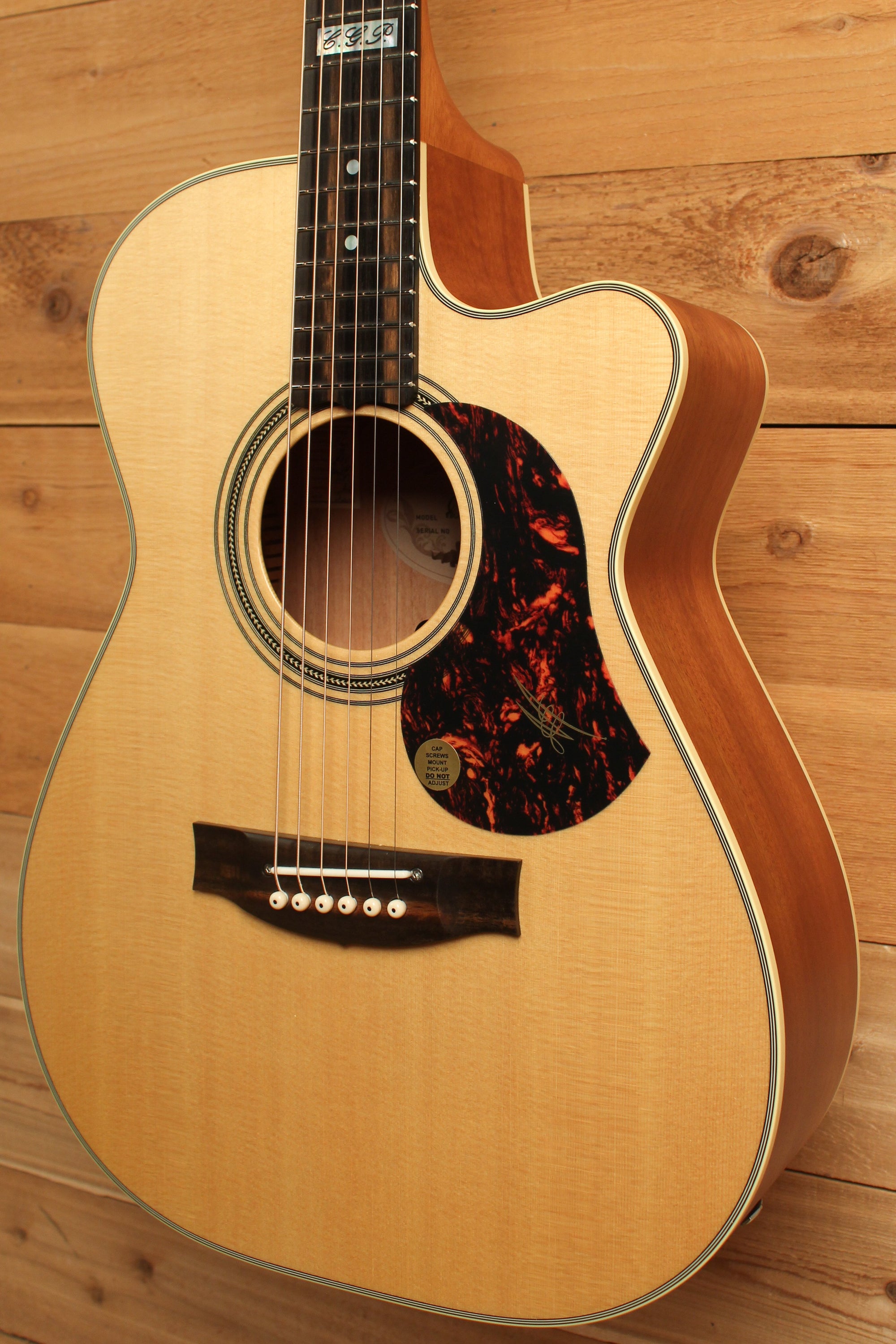 Maton EBG 808C TE Tommy Emmanuel Signature Guitar w/ Cutaway ID-13321 - Artisan Guitars