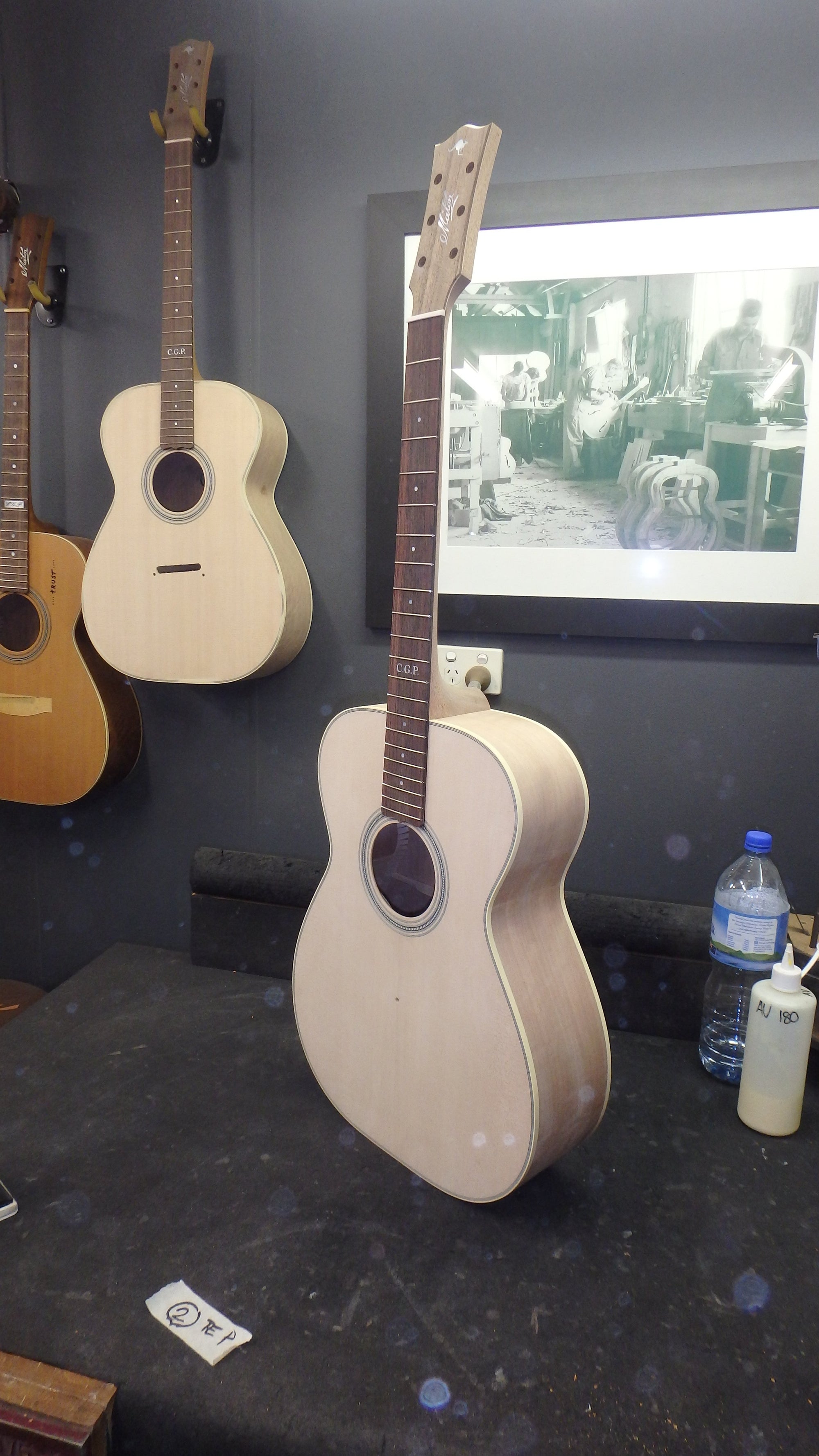 Maton T.E Personal Guitar Sitka Spruce and AAA"Bees Wings" Queensland Maple ID-11063 - Artisan Guitars
