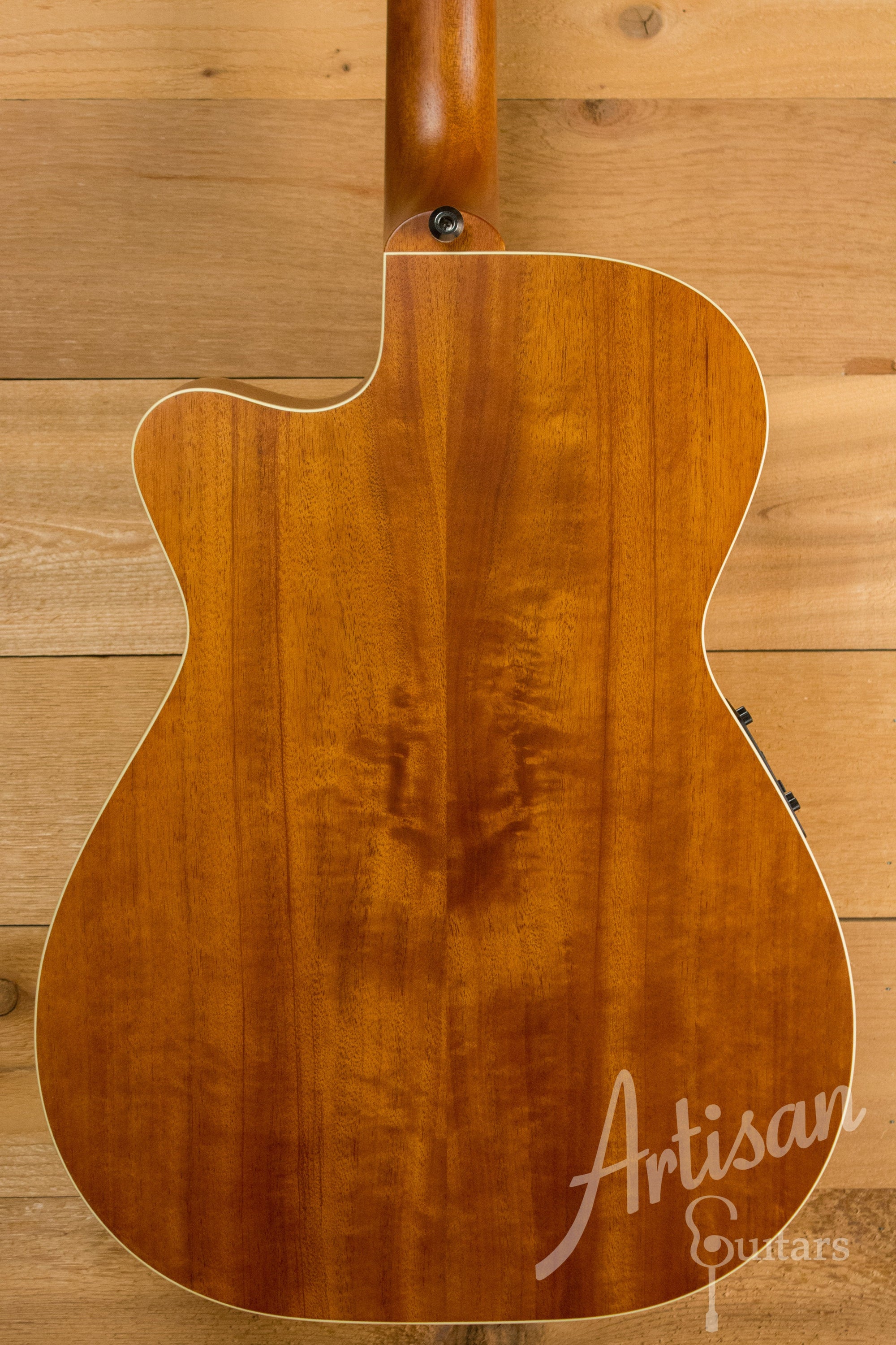 Maton EBG 808C TE Tommy Emmanuel Signature Guitar Cutaway NAMM 2017 ID-11211 - Artisan Guitars