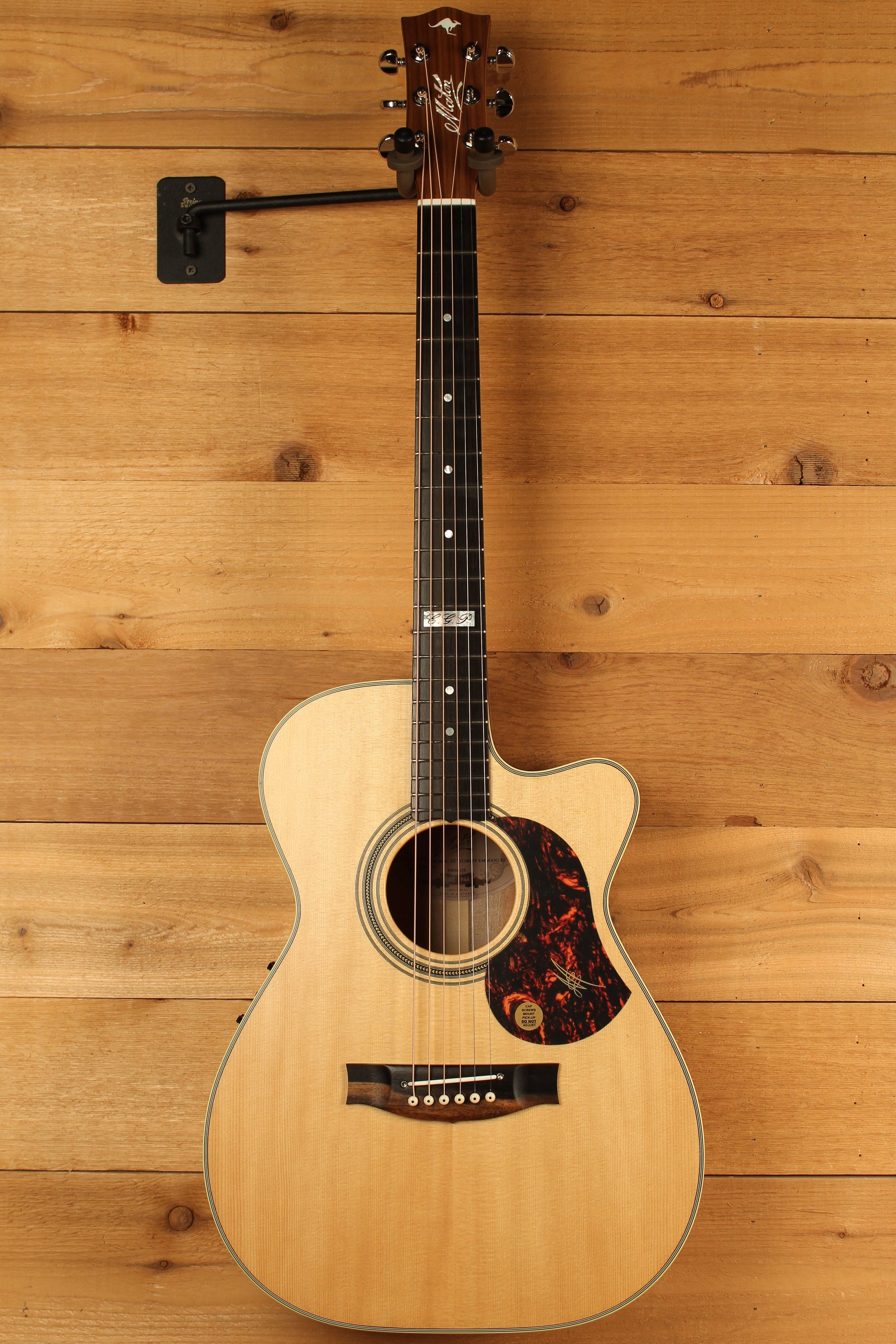 Maton EBG 808C TE Tommy Emmanuel Signature Guitar w/ Cutaway ID-13458 - Artisan Guitars