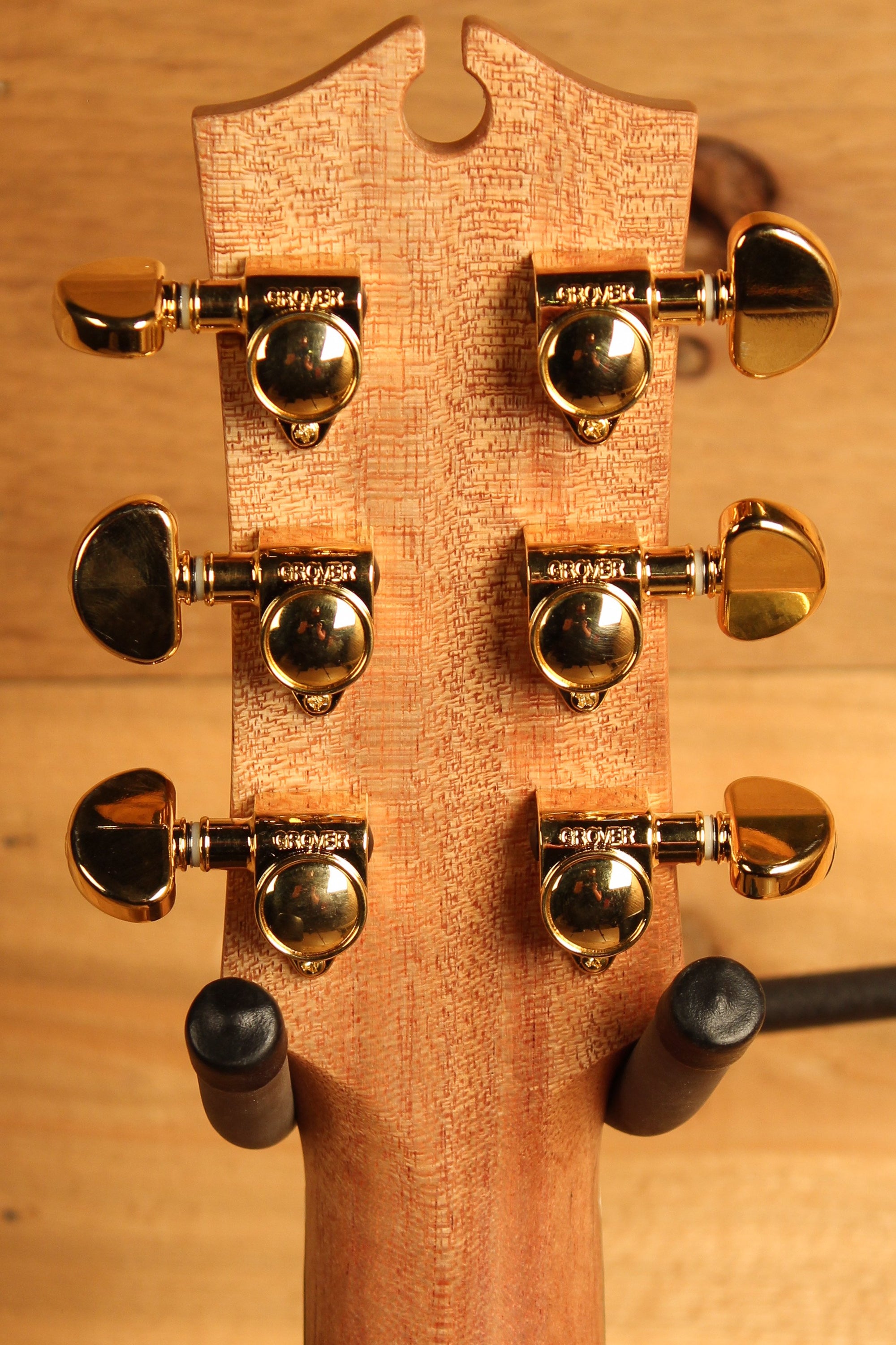 Maton EBG 808C MIC FIX Michael Fix Signature Guitar Sitka and Queensland Maple with Cutaway ID-13264 - Artisan Guitars